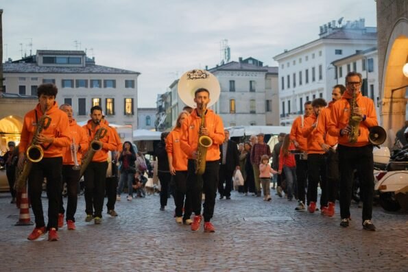 Magicaboola in concerto tra il pubblico